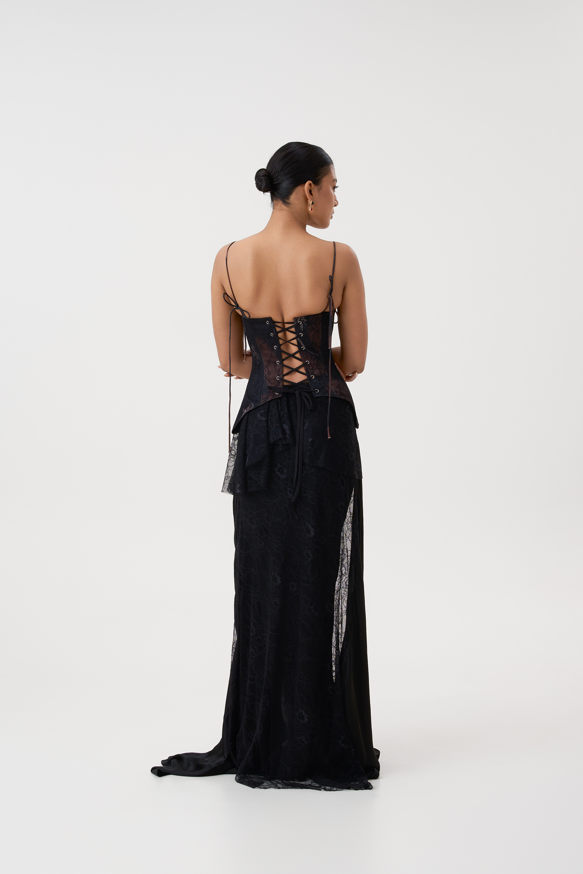 ALMA LACE SKIRT
