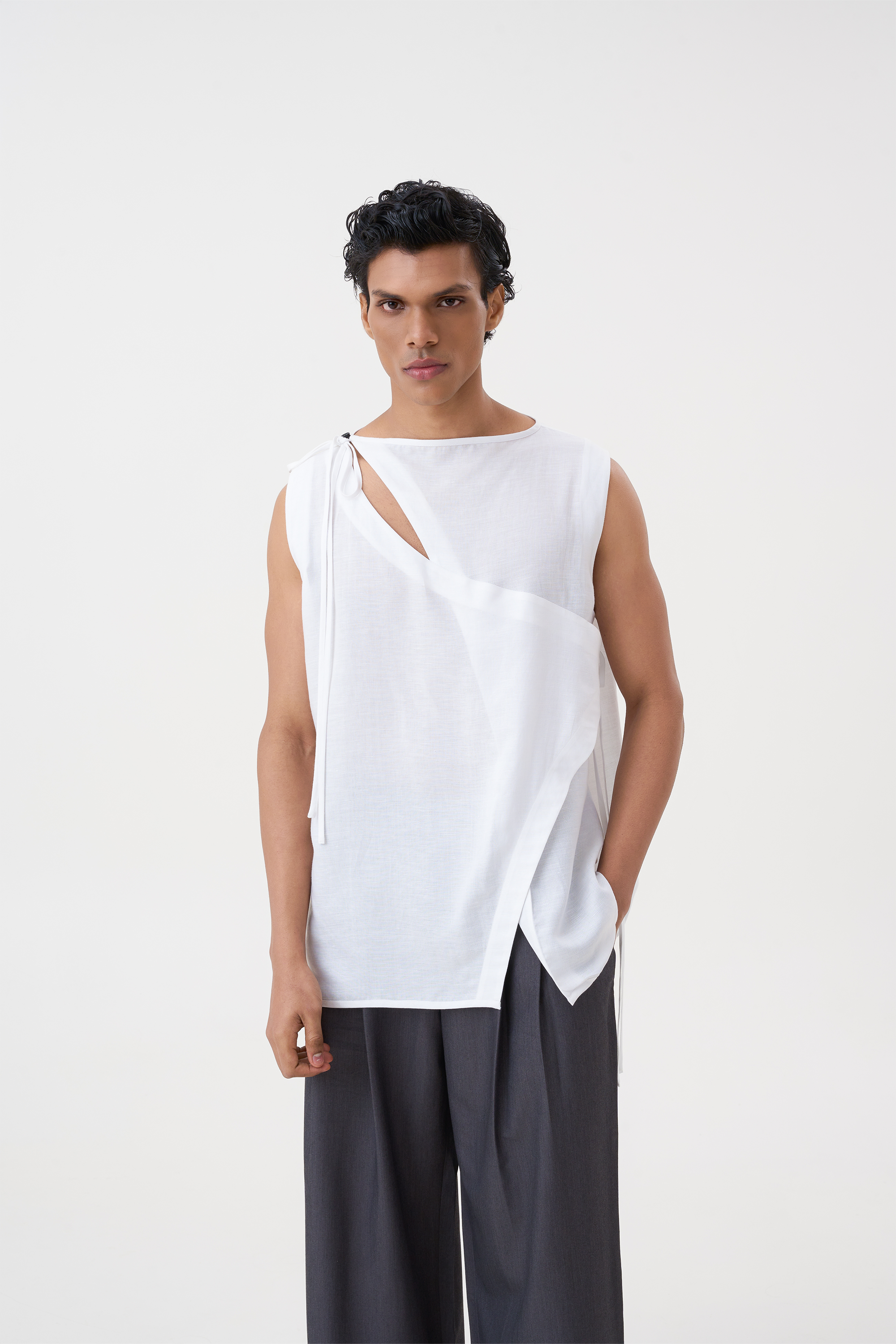 IRA ANGRAKHA TOP