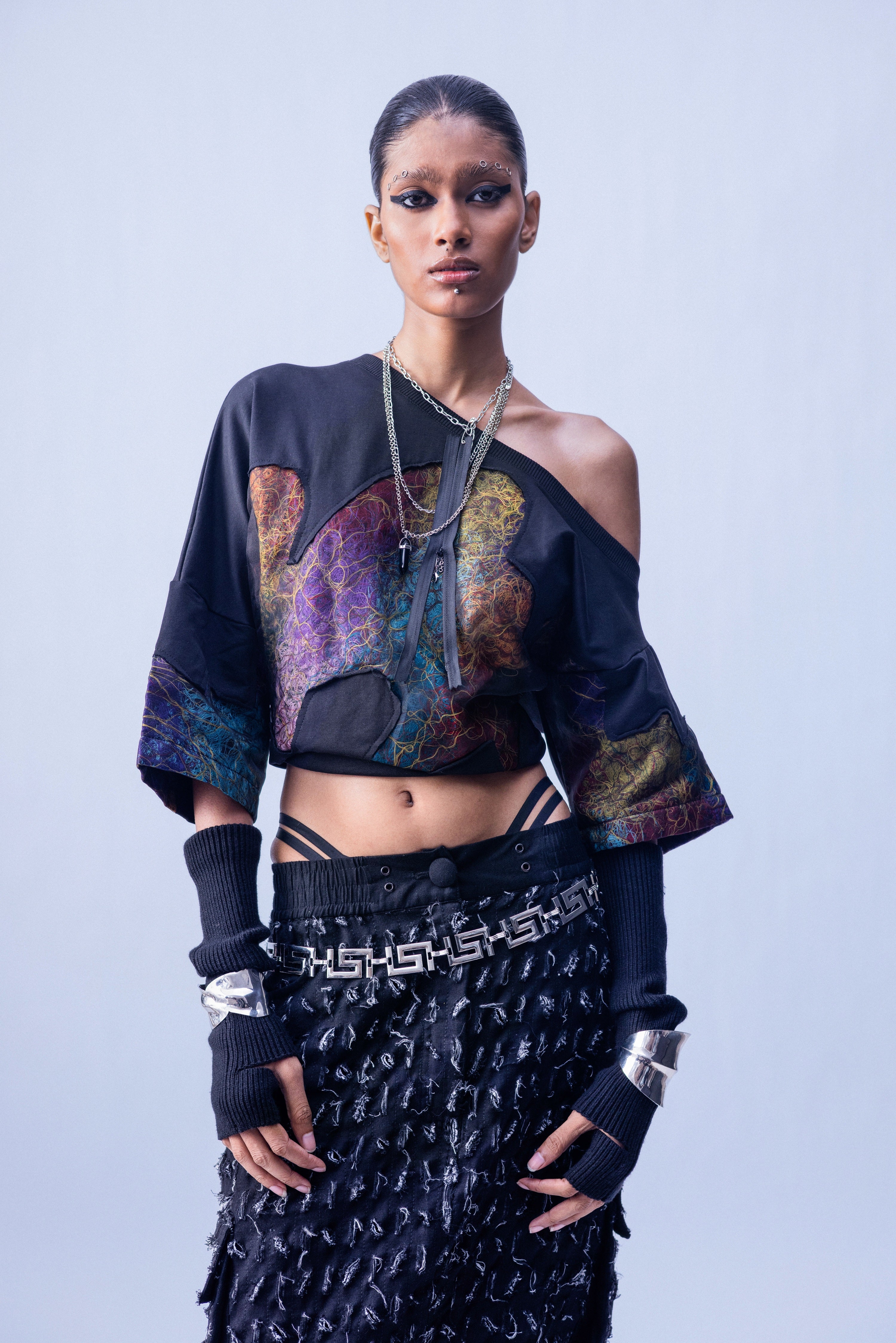 MESSY ONE SHOULDER TOP