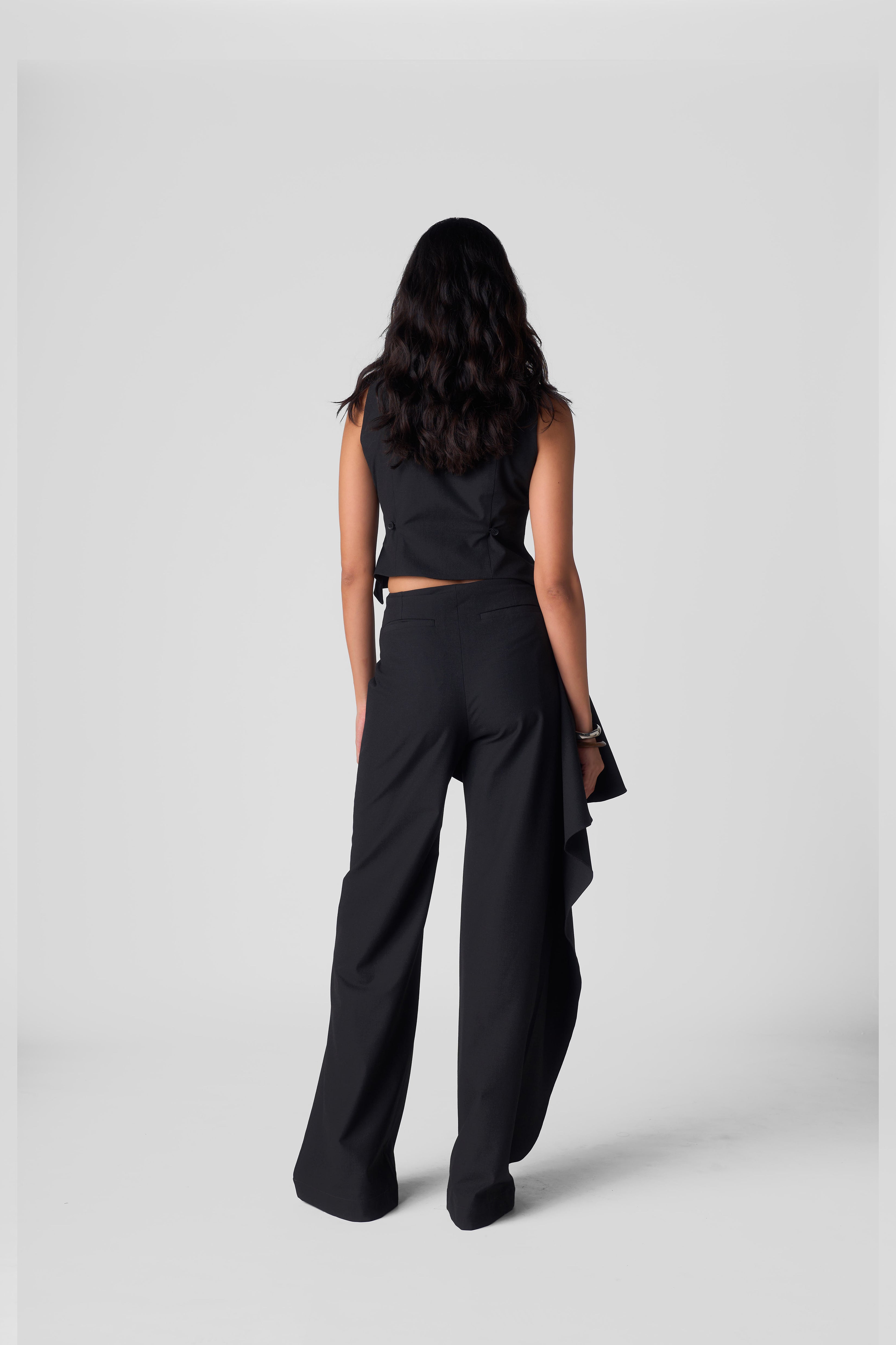 HILMA VEST TOP