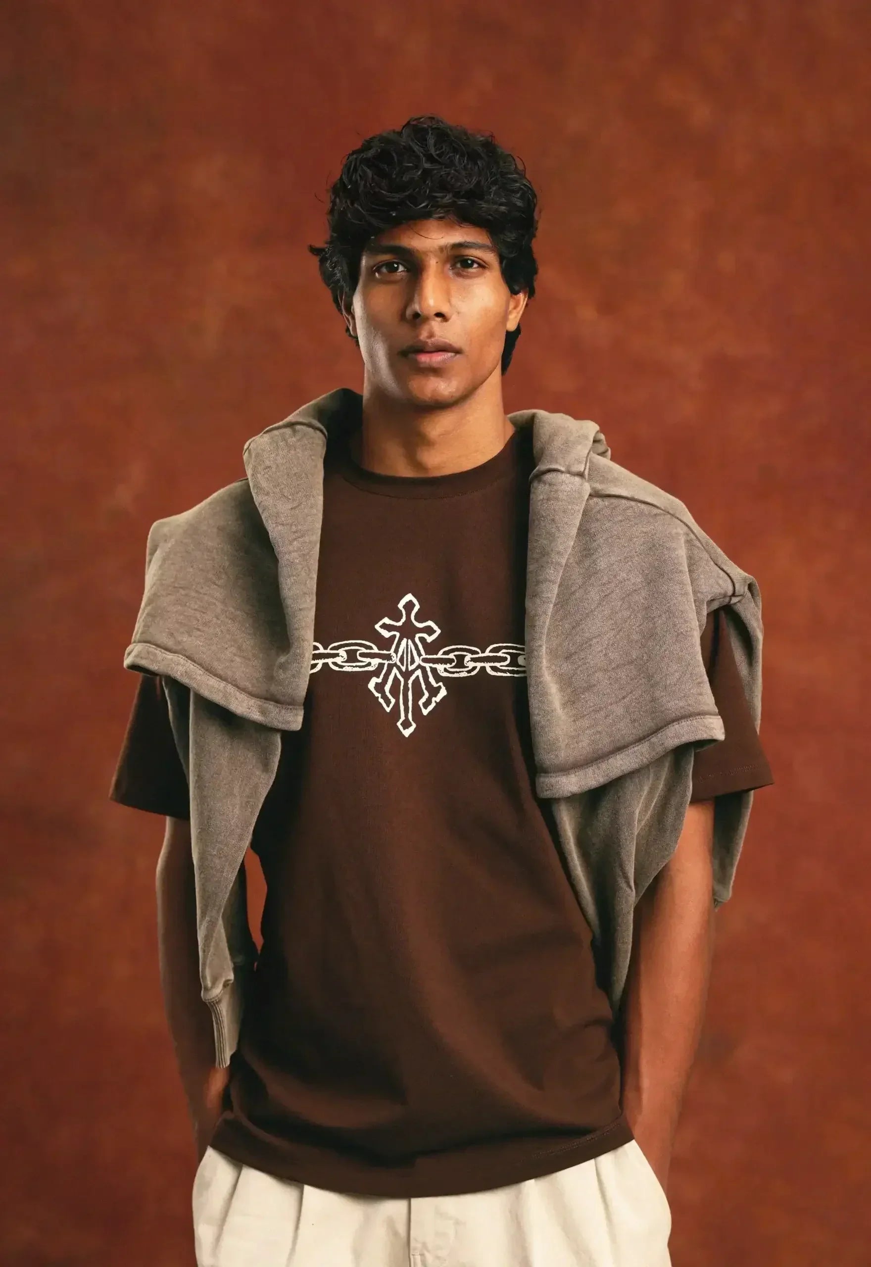 Alpha Cross Chain Link Relaxed Tee